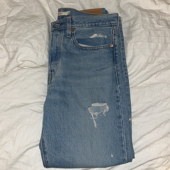 Levi’s Wedgie Fit - barely worn - Picture 5 of 6